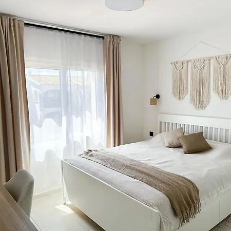 La Brisa Del Paraiso - Sea View Rooftop Terrace 埃斯特波纳